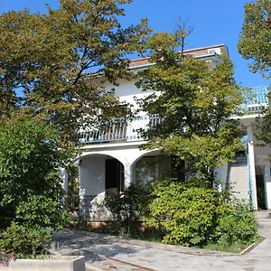 Aura Apartment